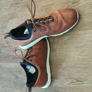 XC4® Prentiss Sneaker